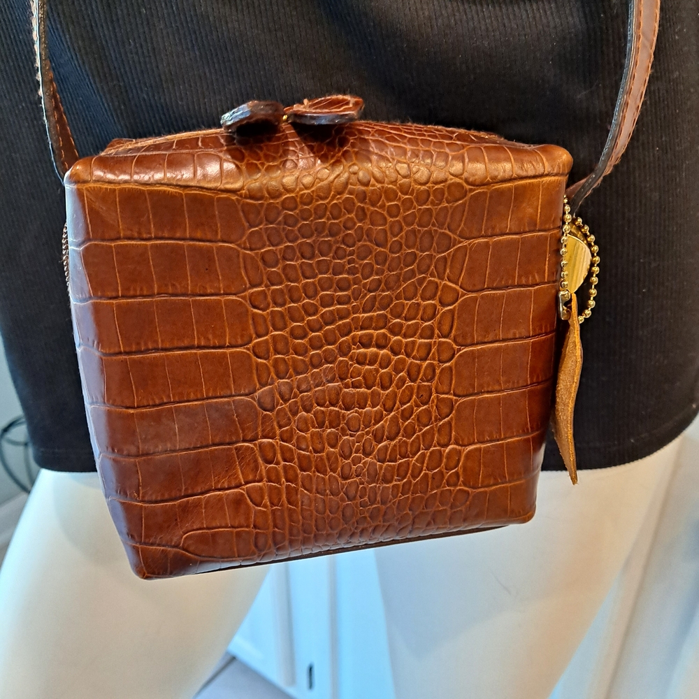 Chic Square Brown Genuine Leather Crocodile-Embossed Crossbody Bag
